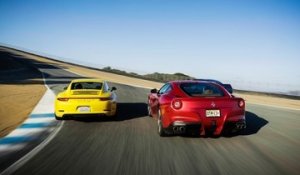 Une Ferrari F12 Berlinetta et une Porsche 911 Turbo s'affrontent en un contre un