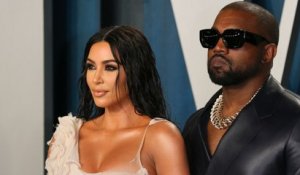 VOICI : Kim Kardashian : un échange de sms entre Kanye West et Pete Davidson dévoilé ?
