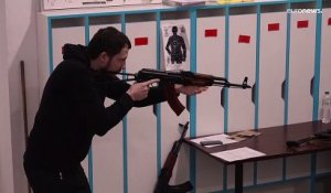Guerre en Ukraine : ces civils qui prennent les armes pour défendre leur pays
