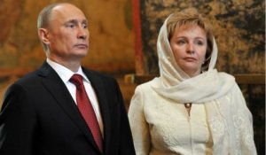 GALA VIDEO - Vladimir Poutine : son ex-femme Lioudmila raconte sa demande en mariage... très étrange !