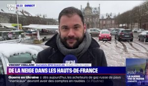 Pas-de-Calais: le centre-ville d'Arques recouvert d'un manteau blanc