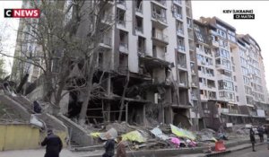 La réaction des habitants après les bombardements à Kiev