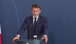 Emmanuel Macron veut "accélérer l'agenda de sortie de la dépendance aux énergies fossiles russes"