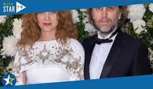 Cannes 2022 : Marine Delterme chic en robe blanche scintillante au bras de son mari Florian Zeller