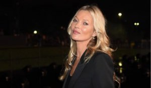 GALA VIDEO -  Procès Johnny Depp : Kate Moss témoigne et démonte une rumeur colportée par Amber Heard