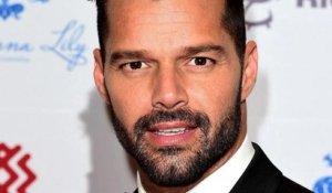 Ricky Martin accusé d’inceste : le chanteur témoignera virtuellement devant le tribunal