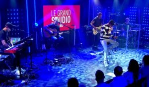 Christophe Willem interprète "Fantômes" dans "Le Grand Studio RTL"