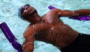 « Je suis hyper fier de moi » : à 24 ans, Marcos a décidé d’apprendre à nager