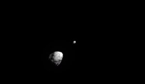 Les images de la sonde Dart percutant délibérément un astéroïde