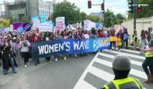 Droit à l'avortement : plusieurs milliers de personnes dans les rues des Etats-Unis
