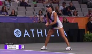 WTA Finals Fort Worth - Jabeur relève la tête en battant Pegula