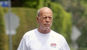Bruce Willis malade : son état de santé se détériore… Inquiète, sa famille « prie pour un miracle de Noël »