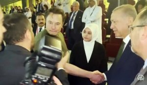 Quand Elon Musk rencontre le President Erdogan pendant la finale de la coupe du monde