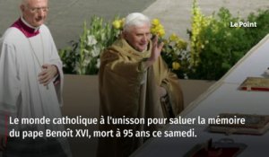 Décès de Benoît XVI : Macron salue son travail « pour un monde plus fraternel »