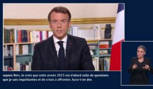 Emmanuel Macron : «Cette année 2023 est celle de questions inquiétantes et de crises à affronter»