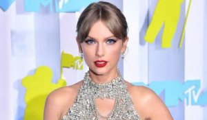 Taylor Swift Performs “Anti-Hero” Live at 1975 Concert