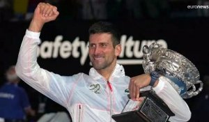 Tennis : Novak Djokovic désormais aussi fort que Rafael Nadal après sa victoire à l'Open d'Australie