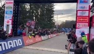 Mathieu Van Der Poel remporte la finale de la Coupe du Monde de cyclo-cross à Besançon