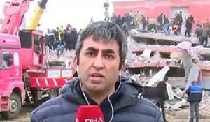 Séisme en Turquie : Affolement général pendant le direct d'un journaliste alors que la réplique du tremblement de terre qui a fait des milliers de morts se produit