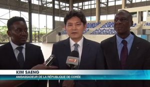 L'Ambassadeur de la Corée en Côte d'Ivoire visite  un centre sportif et culturel
