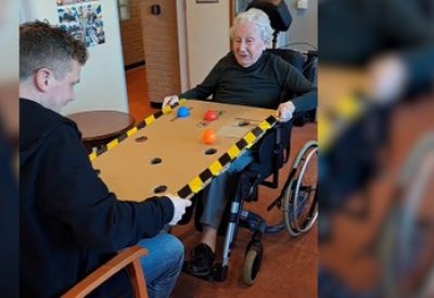Pays-Bas : dans cette maison de retraite, on joue pour stimuler les personnes âgées