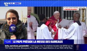 Le pape, tout juste sorti de l'hôpital, sur la place Saint-Pierre pour les Rameaux