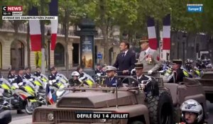 14 juillet: Emmanuel Macron hué pendant sa descente des Champs-Élysées, lors du passage en revue des troupes - Certains ont scandé "Macron démission"
