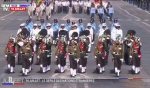 240 soldats indiens défilent sur les Champs-Élysées