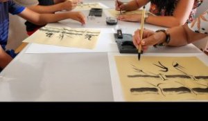 Cordes-Tolosannes. Symbolique des théières chinoises et atelier calligraphie à Belleperche