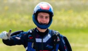 À 19 ans, Tom est en équipe de France de parachutisme