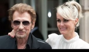 Johnny Hallyday : cet homme qui entretient la tombe du rocker à Saint-Barthélemy...