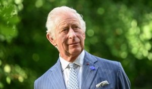 VOICI : Charles III : cette décision qui pourrait envenimer ses relations avec Harry et Meghan