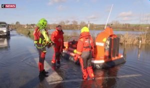 Inondations : les sauveteurs au secours des habitants du Pas-de-Calais