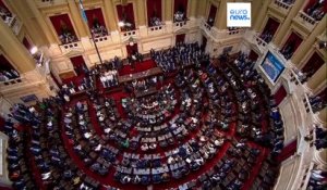 Argentine : le nouveau président ultralibéral Javier Milei annonce un "choc" d'austérité