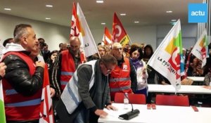 Le Mans : des manifestants empêchent la tenue du conseil municipal
