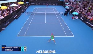 Sara Sorribes Tormo - Alina Korneeva  - Les temps forts du match - Open d'Australie