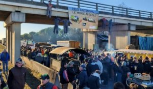 Colère des agriculteurs : l'autoroute A64 bloquée, des actions prévues partout en France