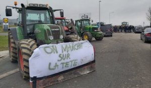 Les agriculteurs bloquent le centre logistique du groupe Lidl à Marche-en-Famenne