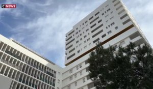 Marseille : la municipalité installe une pergola pour protéger les enfants de jets de projectiles