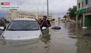Dubaï frappé par des inondations  impressionnantes