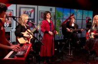 LIVE - The Last Dinner Party interprète "Nothing Matters" dans Le Double Expresso RTL2 (18/04/24)