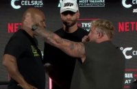 Boxe - Le face à face entre Mike Tyson et Jake Paul