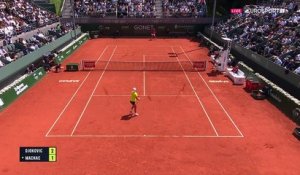 Djokovic a un bras télescopique : sauvetage avant passing létal sur Machac