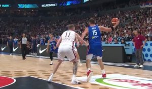 Groupe A - Troisième victoire pour la Serbie de Jokic contre la Lettonie