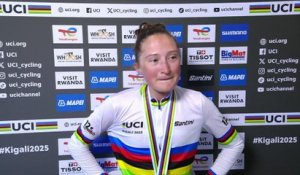 Championnats du Monde UCI Kigali 2025 - Magdeleine Vallieres, première canadienne championne du monde : "Je n'arrive pas à y croire, c'est fou !"