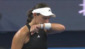 Pékin - Pegula à l'usure face à Navarro