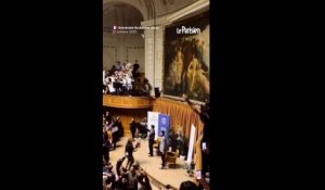 La Sorbonne chante pour le président du PSG