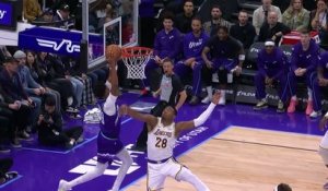 Jazz - Ace Bailey réussit un énorme dunk alley-oop