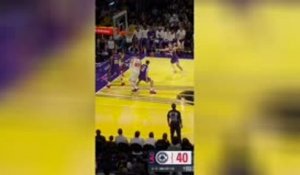 Lakers - LeBron James fait le show dans la victoire contre les Clippers