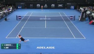 Adelaïde - Andreeva rejoint les demi-finales